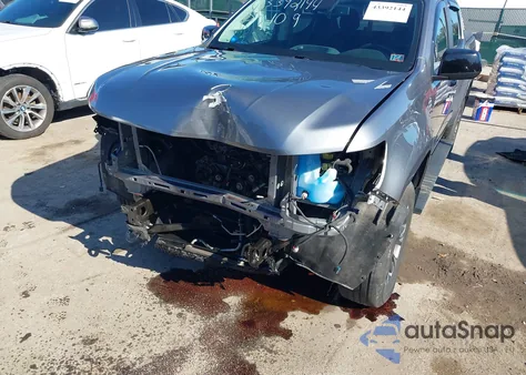 2021 Chevrolet Colorado 4Wd Short Box Z71 z USA, uszkodzony, nr VIN 1GCGTDEN9M1146009